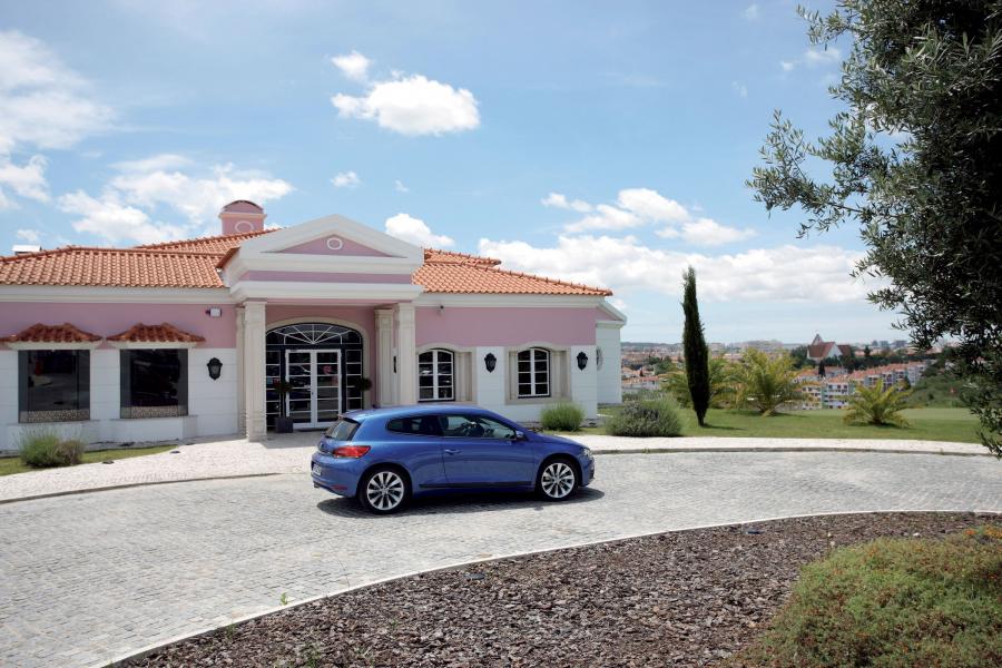  Volkswagen Scirocco 2008 года  (фото 8 из 143)